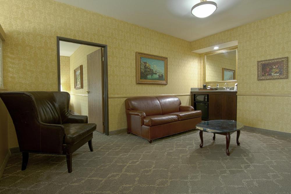 Room image 3