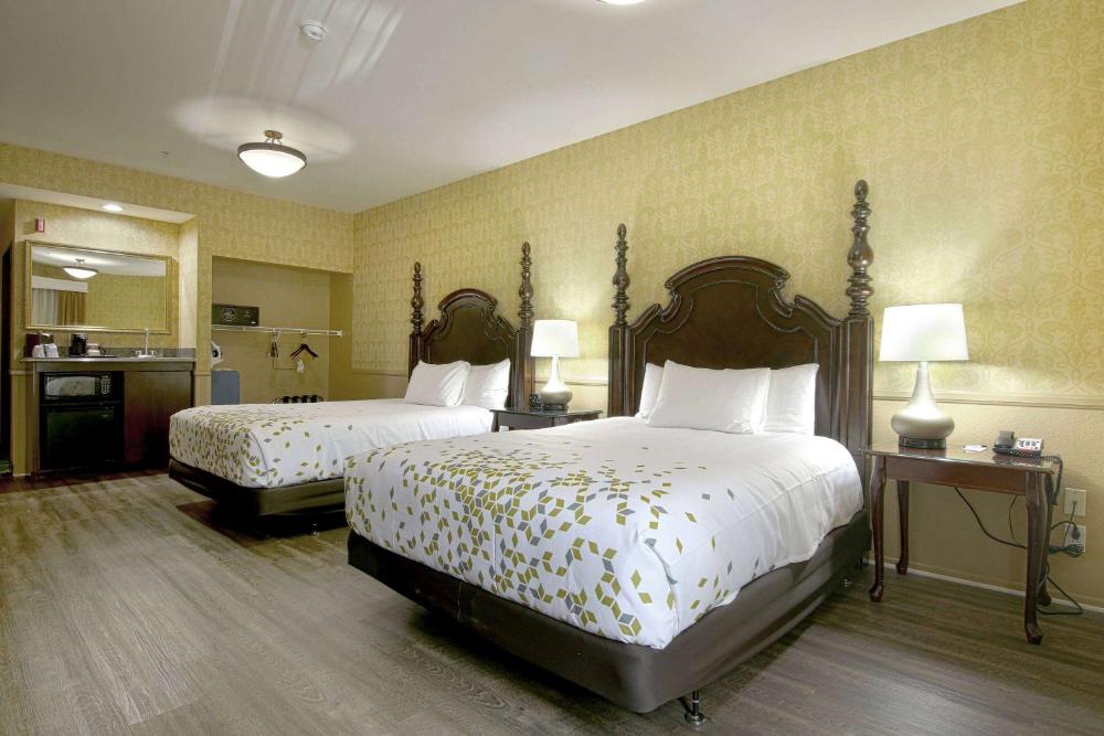 Room image 3